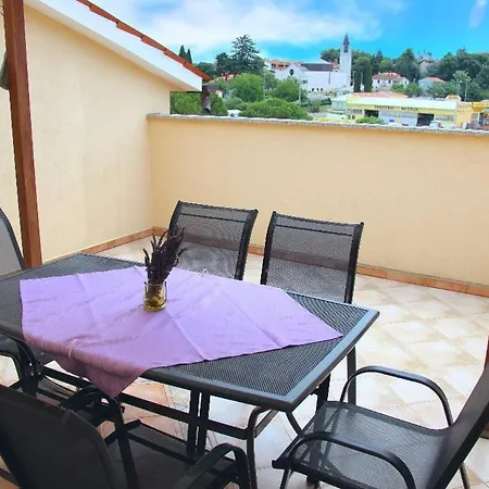 Lägenhet With Wifi - 19407